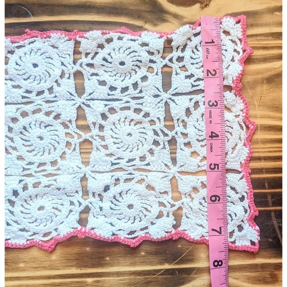 Vintage Rectangular Crocheted Table Scarf Doily White With Pink Edge 13” x 7” - Picture 3 of 4